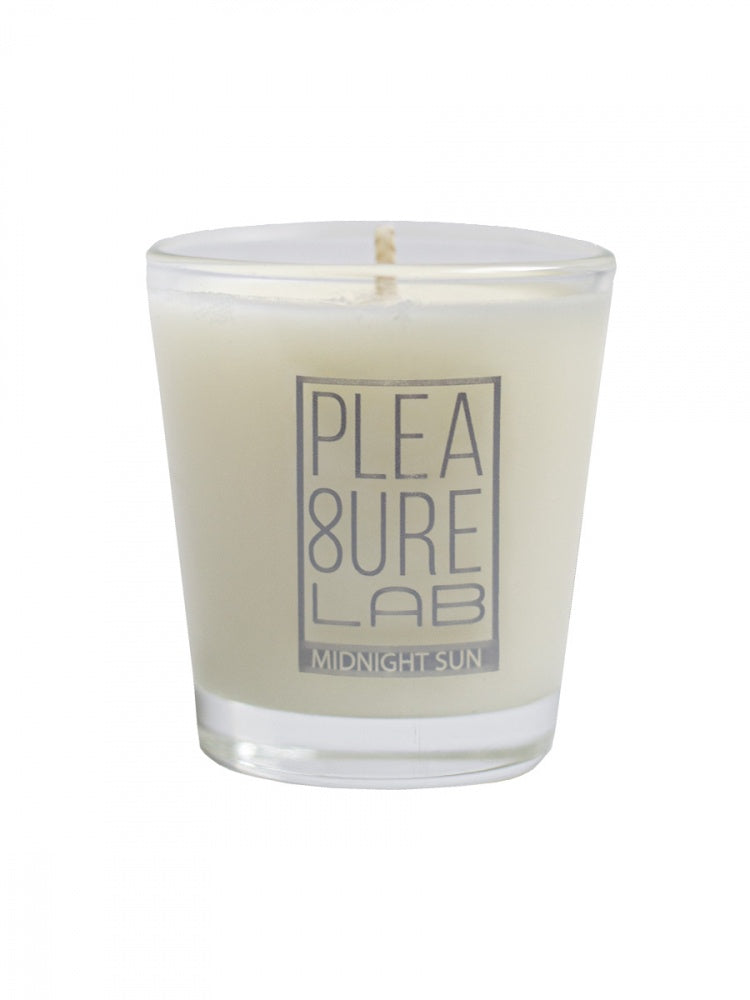 Massage Kaars Pleasure Lab in het donker