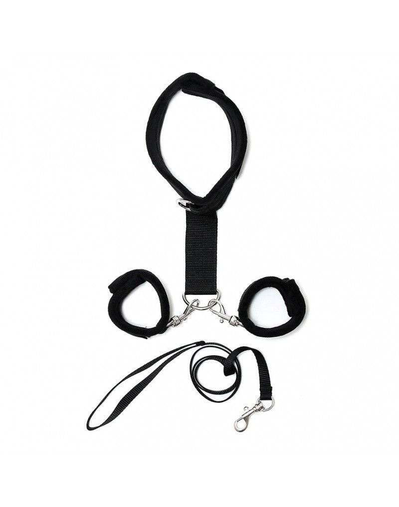SOFT BONDAGE HALSBAND MET HANDBOEIEN