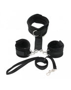 SOFT BONDAGE HALSBAND MET HANDBOEIEN