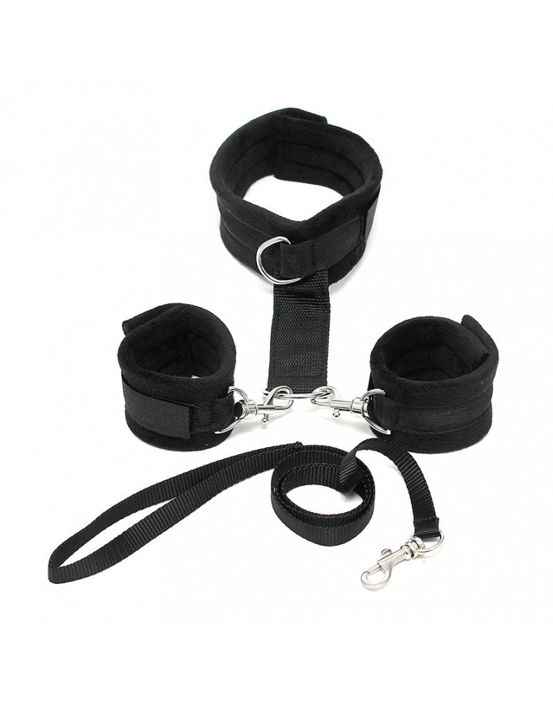 SOFT BONDAGE HALSBAND MET HANDBOEIEN