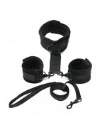 SOFT BONDAGE HALSBAND MET HANDBOEIEN