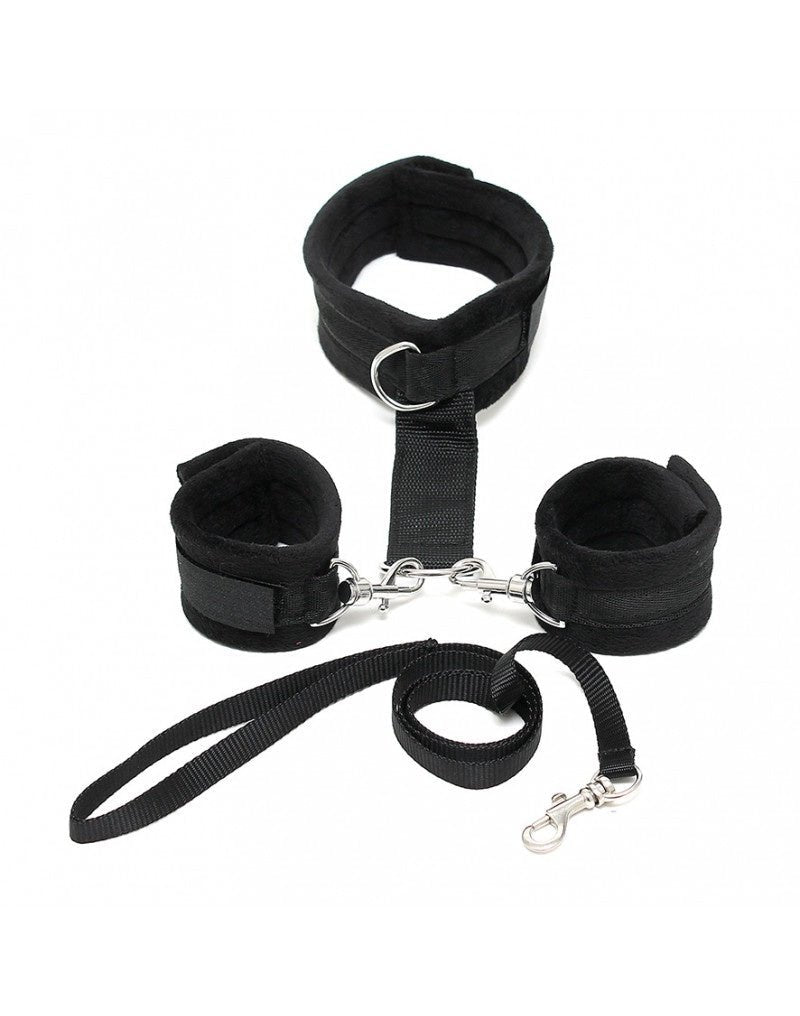 SOFT BONDAGE HALSBAND MET HANDBOEIEN